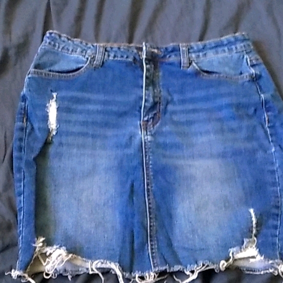 Skirt - Picture 1 of 1